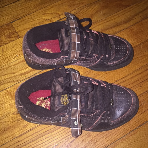 circa shoes with strap